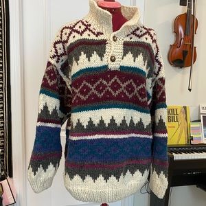 VINTAGE HANDMADE WOOL SWEATER